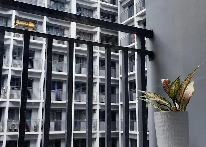 Cozy Near Moa & Naia - Ps4, Netflix, Wi-fi * Manila